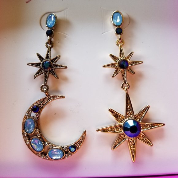 🌙⭐Betsey Johnson Celestial Stars & Moon Earrings - NWOT⭐🌙 - Picture 1 of 2